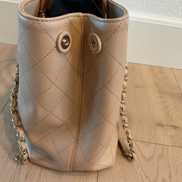 💕Chanel Blush Petite Shopping Tote Spring 2021💕 - Picture 4 of 6